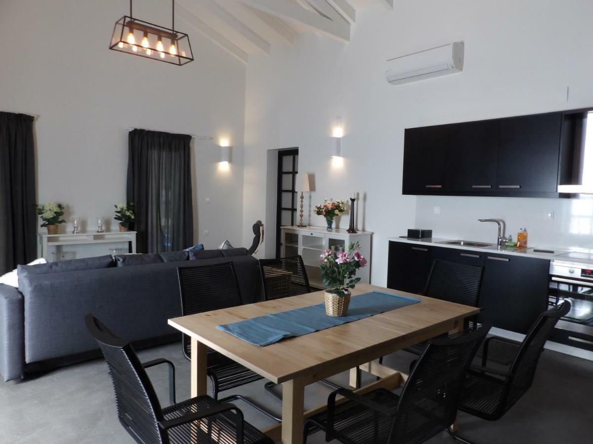 Apothiki House Κάτω Κορακιάνα