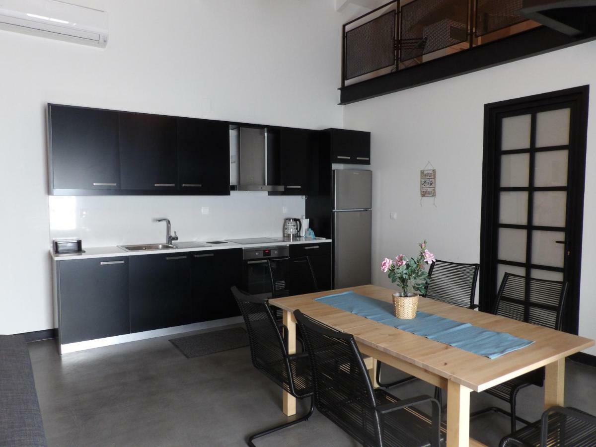 Apothiki House * Κάτω Κορακιάνα